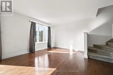 30 Winston Avenue Petawawa ON K8H 0C1