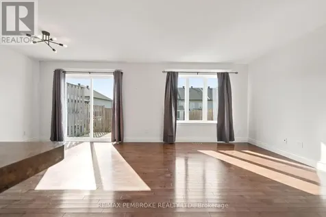 30 Winston Avenue Petawawa ON K8H 0C1