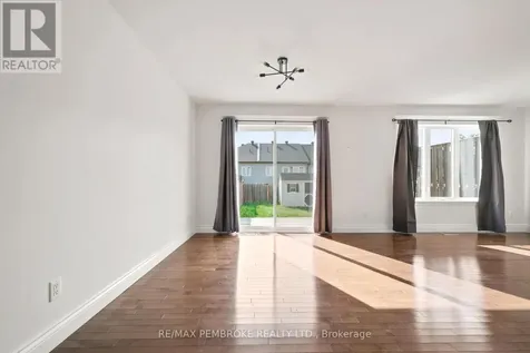 30 Winston Avenue Petawawa ON K8H 0C1