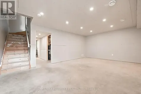 30 Winston Avenue Petawawa ON K8H 0C1