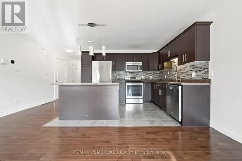 30 Winston Avenue Petawawa ON K8H 0C1