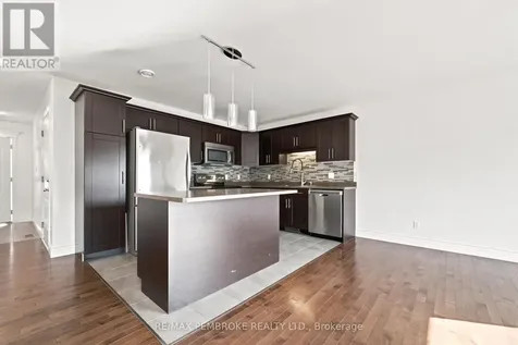 30 Winston Avenue Petawawa ON K8H 0C1