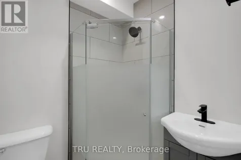 26 Langholm Crescent Ottawa ON K2J 1H2