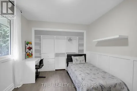 26 Langholm Crescent Ottawa ON K2J 1H2