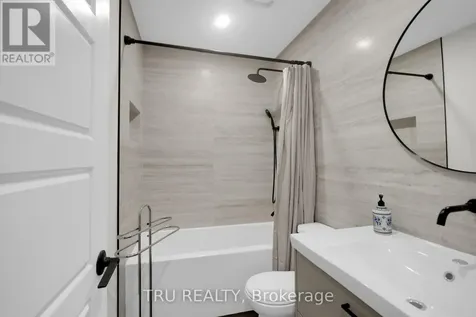 26 Langholm Crescent Ottawa ON K2J 1H2