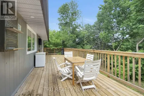 26 Langholm Crescent Ottawa ON K2J 1H2