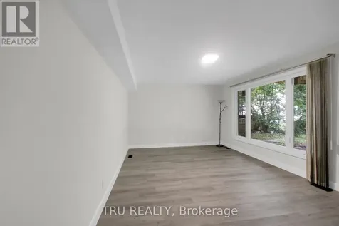 26 Langholm Crescent Ottawa ON K2J 1H2