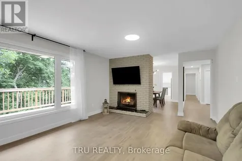 26 Langholm Crescent Ottawa ON K2J 1H2