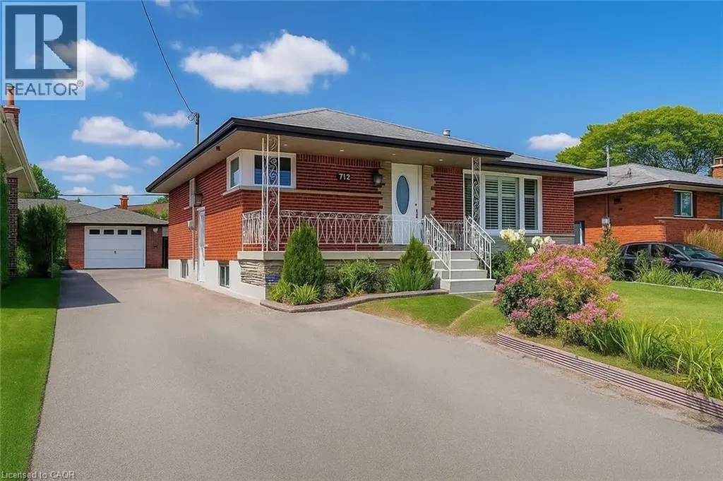 112 Sunrise Drive Hamilton ON L8K 4C3