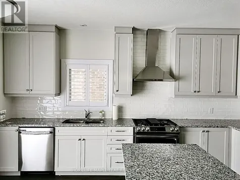 917 Valencia Court Kitchener ON N2R 0R5