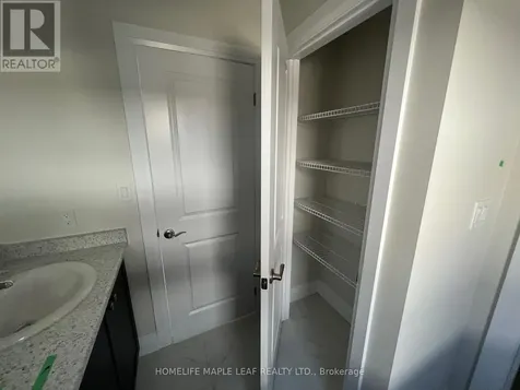 917 Valencia Court Kitchener ON N2R 0R5