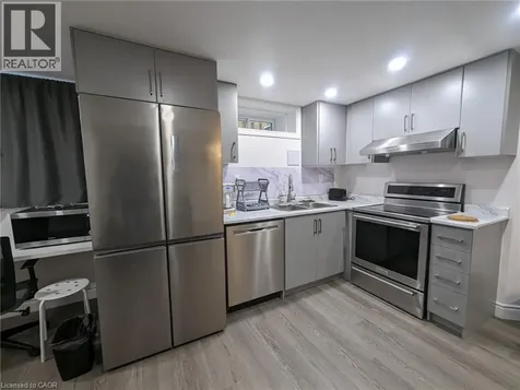 510 Oakridge Place Waterloo ON N2L 4P2