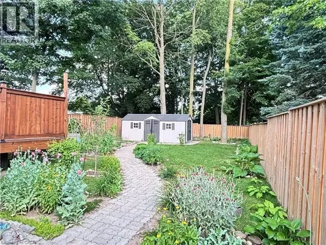 510 Oakridge Place Waterloo ON N2L 4P2
