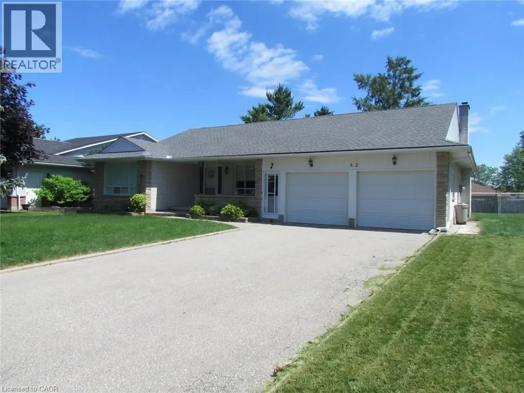 82 West Acres Crescent Kitchener ON N2N 3G8