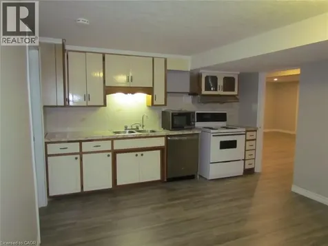 82 West Acres Crescent Kitchener ON N2N 3G8