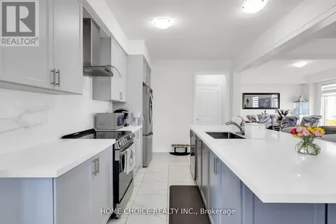 22 Ludlow Drive East Barrie ON L9S 2Z8