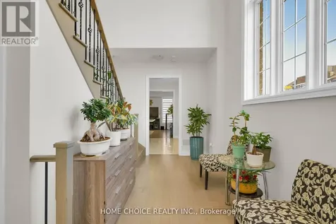 22 Ludlow Drive East Barrie ON L9S 2Z8