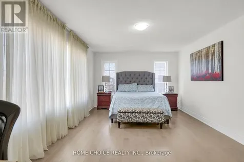 22 Ludlow Drive East Barrie ON L9S 2Z8