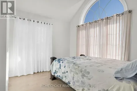 22 Ludlow Drive East Barrie ON L9S 2Z8