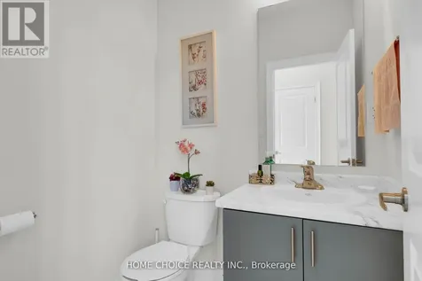 22 Ludlow Drive East Barrie ON L9S 2Z8