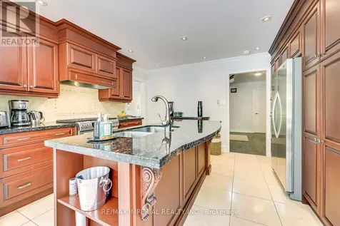 1511 Greenridge Circle Oakville (ga Glen Abbey) ON L6M 2J6