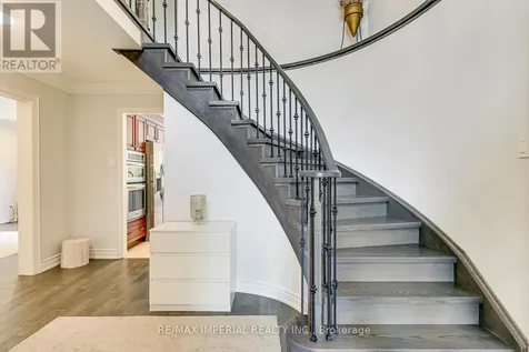 1511 Greenridge Circle Oakville (ga Glen Abbey) ON L6M 2J6