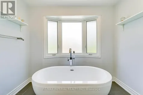1511 Greenridge Circle Oakville (ga Glen Abbey) ON L6M 2J6