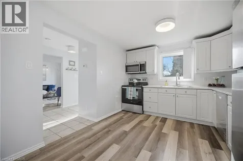 10 Ristau Crescent Kitchener ON N2E 3A8