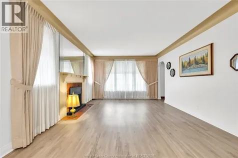 3138 Church Windsor ON N9E 1V1