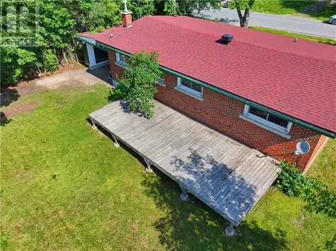 19 Norfolk Court Greater Sudbury ON P3A 1E4