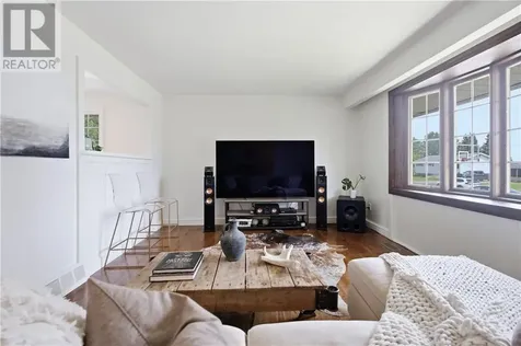 4663 Guy Avenue Hanmer ON P3P 1G1