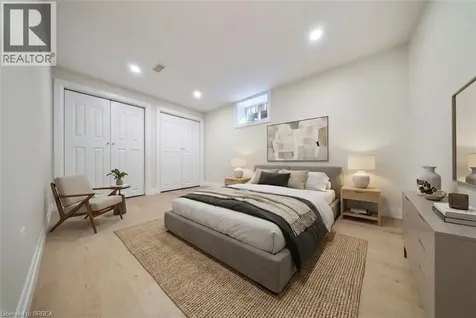32 Arlington Parkway Paris ON N3L 0G2