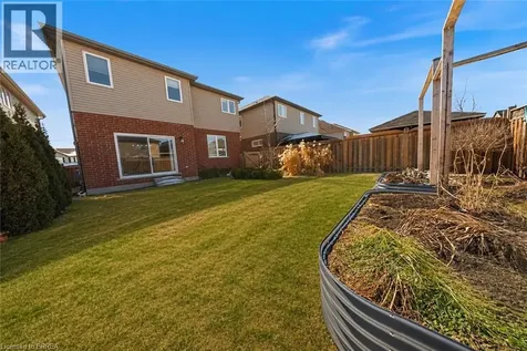 32 Arlington Parkway Paris ON N3L 0G2