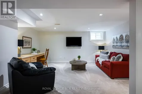 200 Kingfisher Drive Mono ON L9W 0B3