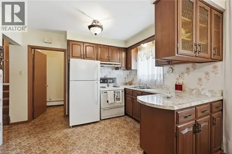 4587 Third Avenue Niagara Falls ON L2E 4L3