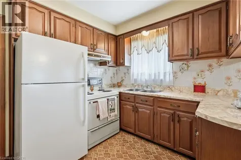 4587 Third Avenue Niagara Falls ON L2E 4L3
