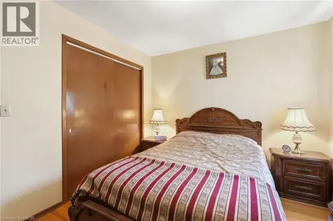 4587 Third Avenue Niagara Falls ON L2E 4L3