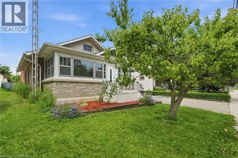 4587 Third Avenue Niagara Falls ON L2E 4L3