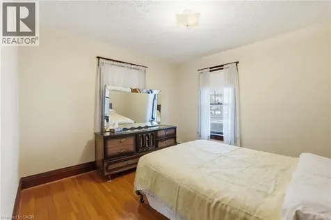4587 Third Avenue Niagara Falls ON L2E 4L3