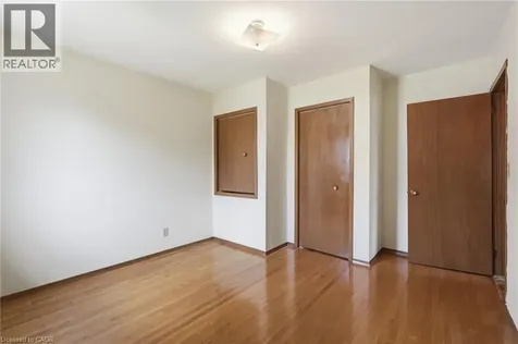 4587 Third Avenue Niagara Falls ON L2E 4L3