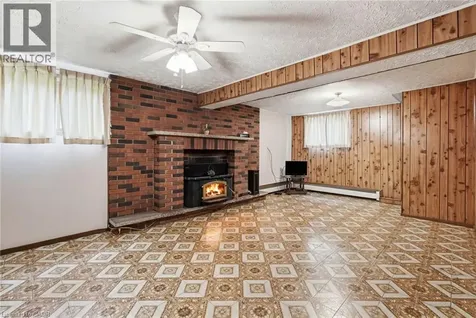 4587 Third Avenue Niagara Falls ON L2E 4L3