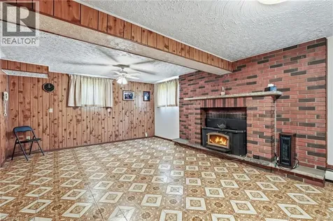 4587 Third Avenue Niagara Falls ON L2E 4L3