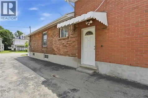 4587 Third Avenue Niagara Falls ON L2E 4L3