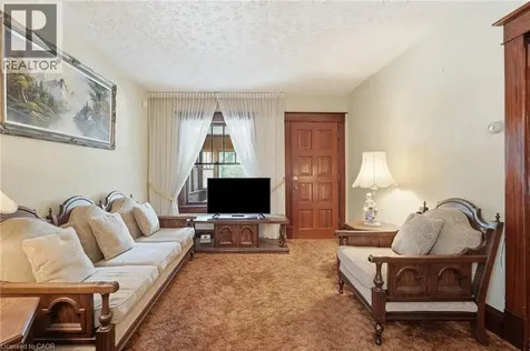 4587 Third Avenue Niagara Falls ON L2E 4L3