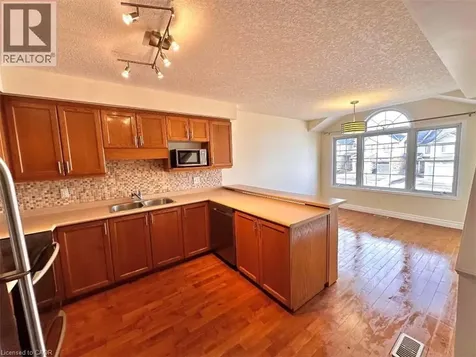 214 Snowdrop Crescent Kitchener ON N2E 4C2