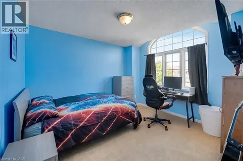 409 Jacqueline Boulevard Hamilton ON L9B 2T4