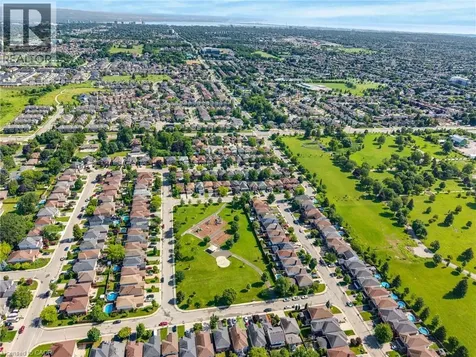 409 Jacqueline Boulevard Hamilton ON L9B 2T4
