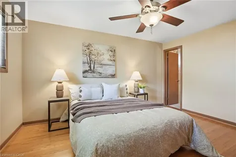 5155 Idlewood Crescent Burlington ON L7L 3Y5