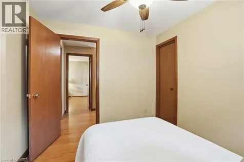 5155 Idlewood Crescent Burlington ON L7L 3Y5