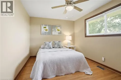 5155 Idlewood Crescent Burlington ON L7L 3Y5